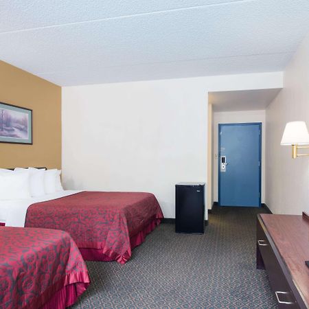 Days Inn By Wyndham Chambersburg Εξωτερικό φωτογραφία