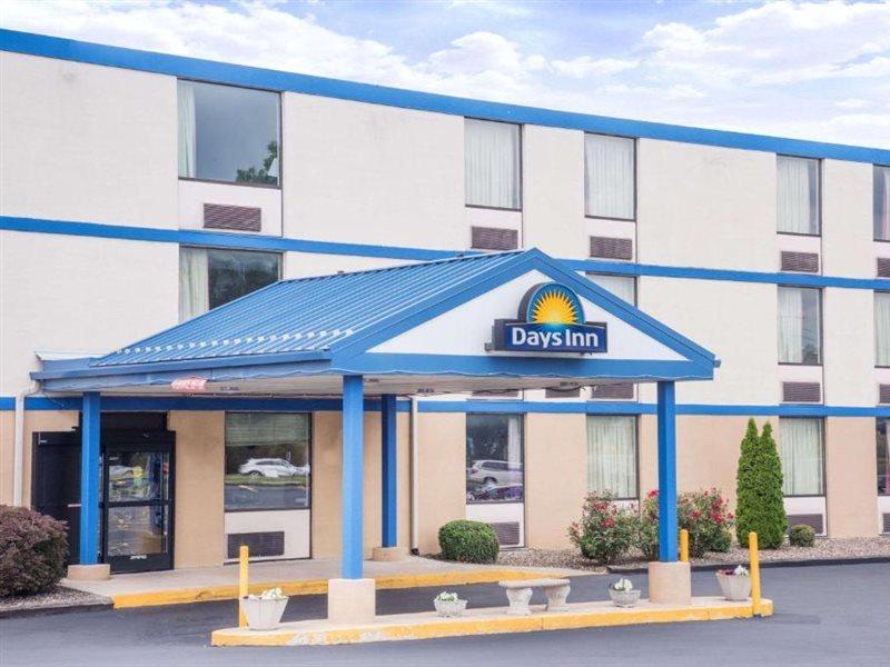 Days Inn By Wyndham Chambersburg Εξωτερικό φωτογραφία