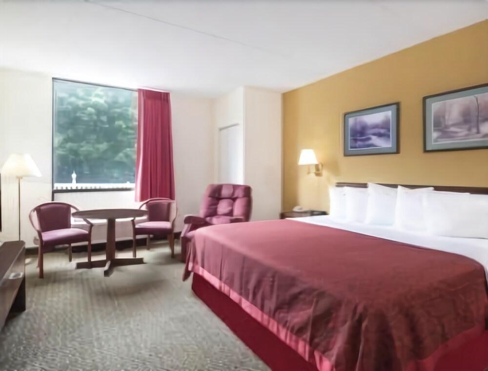 Days Inn By Wyndham Chambersburg Εξωτερικό φωτογραφία