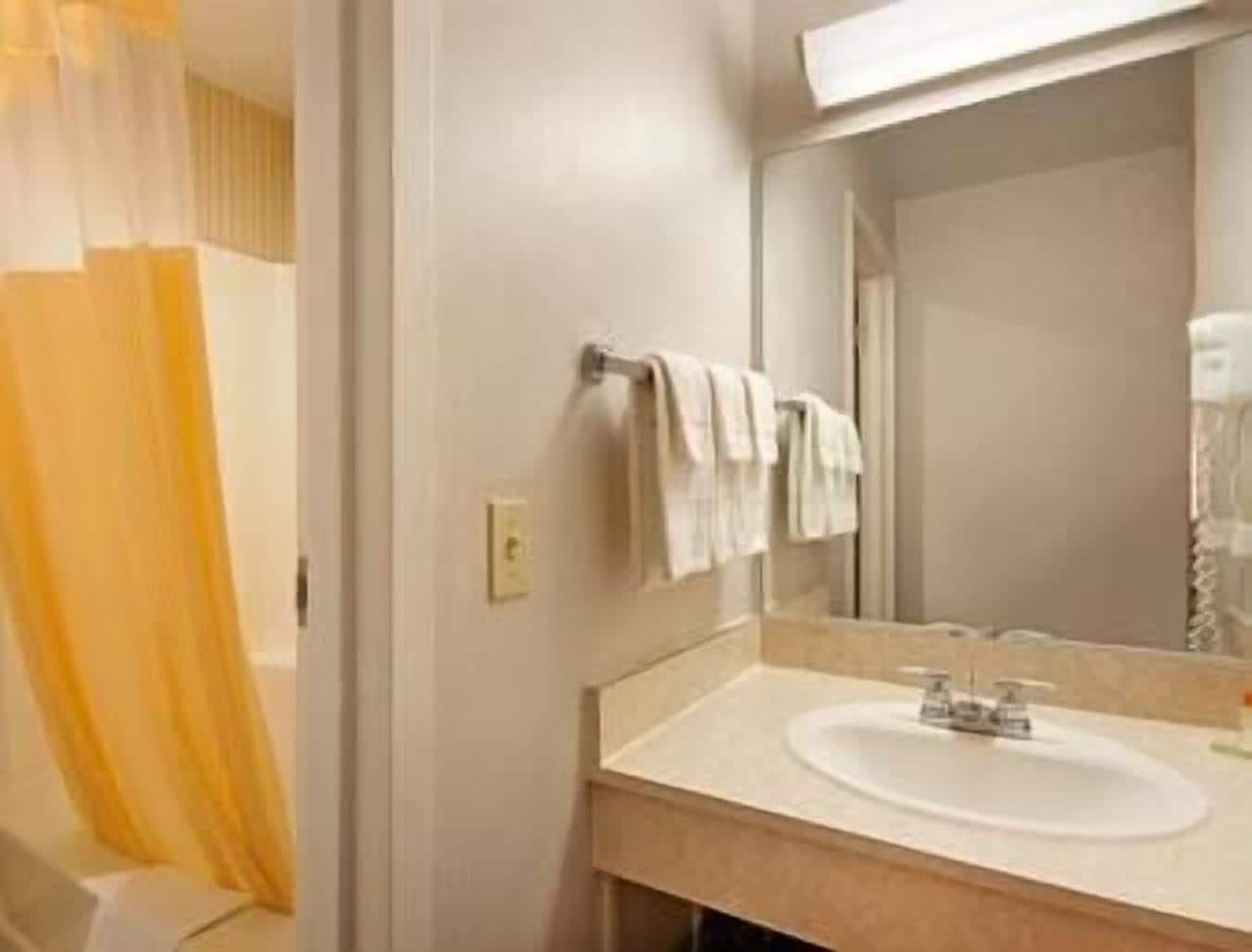 Days Inn By Wyndham Chambersburg Εξωτερικό φωτογραφία