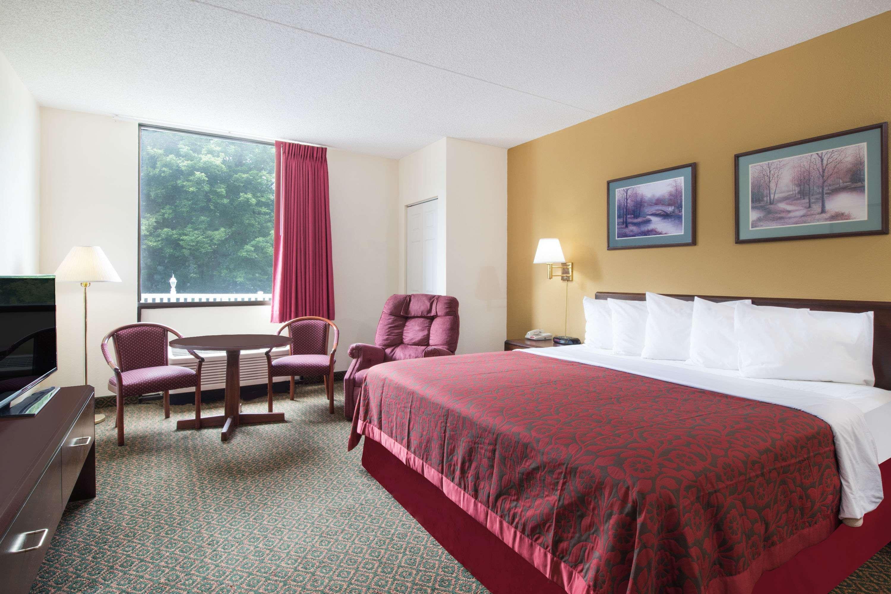 Days Inn By Wyndham Chambersburg Εξωτερικό φωτογραφία