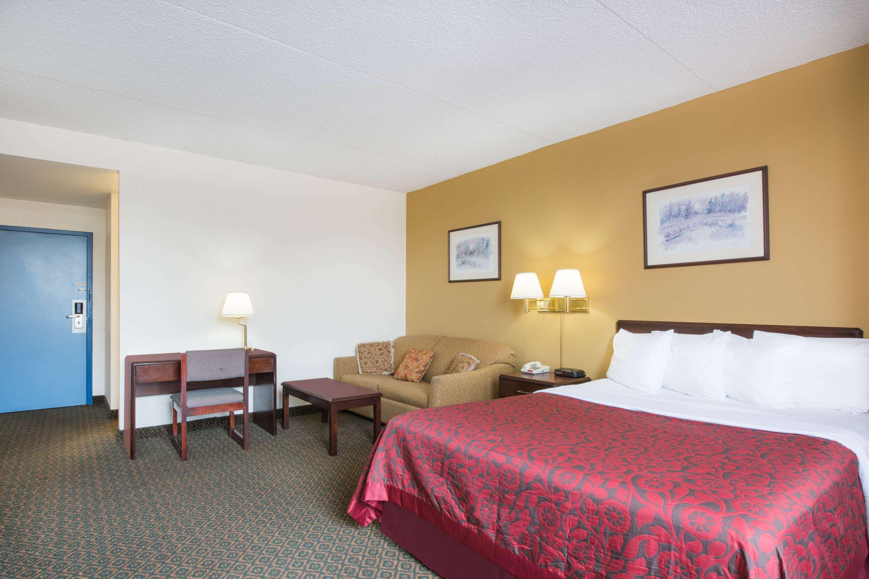 Days Inn By Wyndham Chambersburg Εξωτερικό φωτογραφία