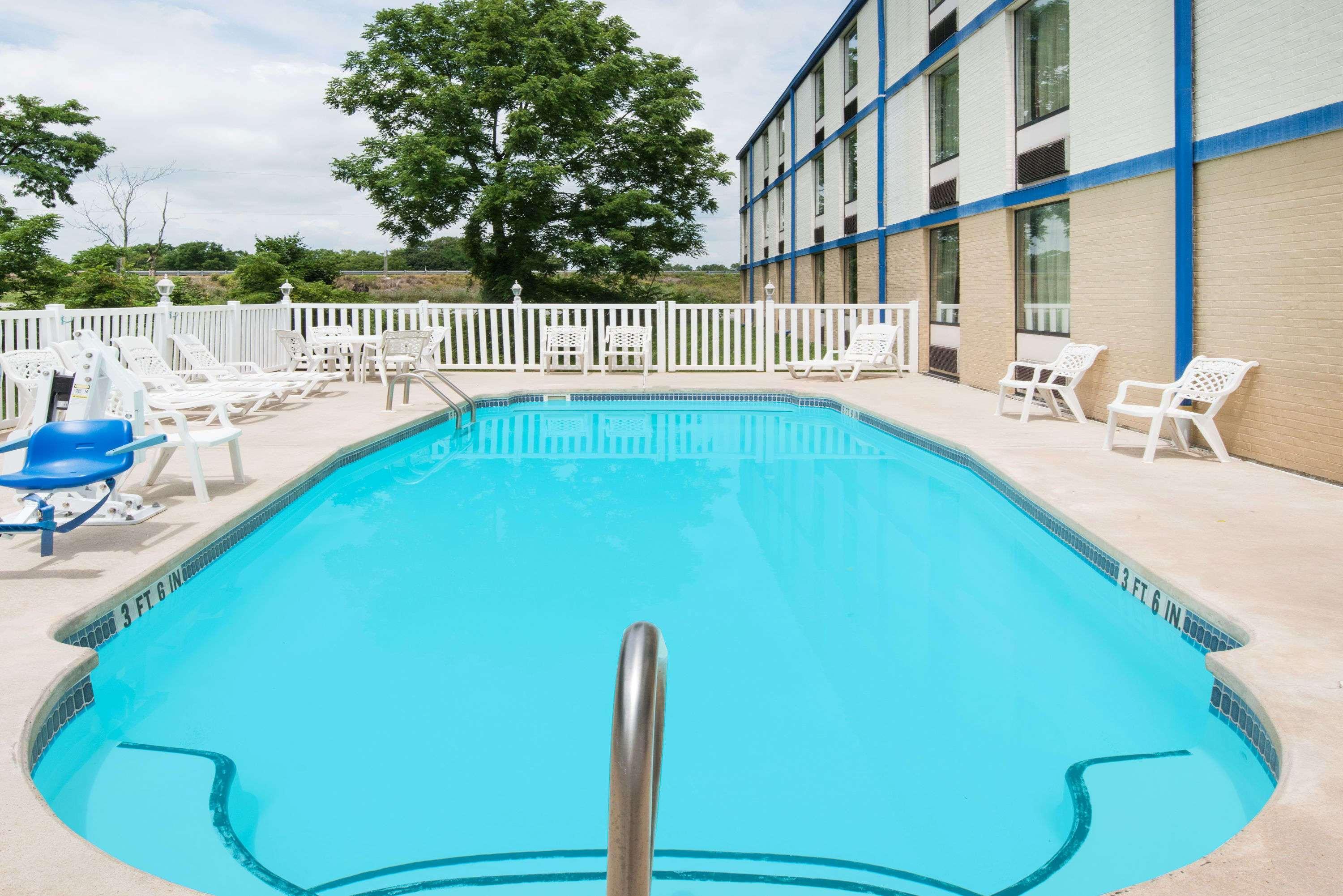 Days Inn By Wyndham Chambersburg Εξωτερικό φωτογραφία